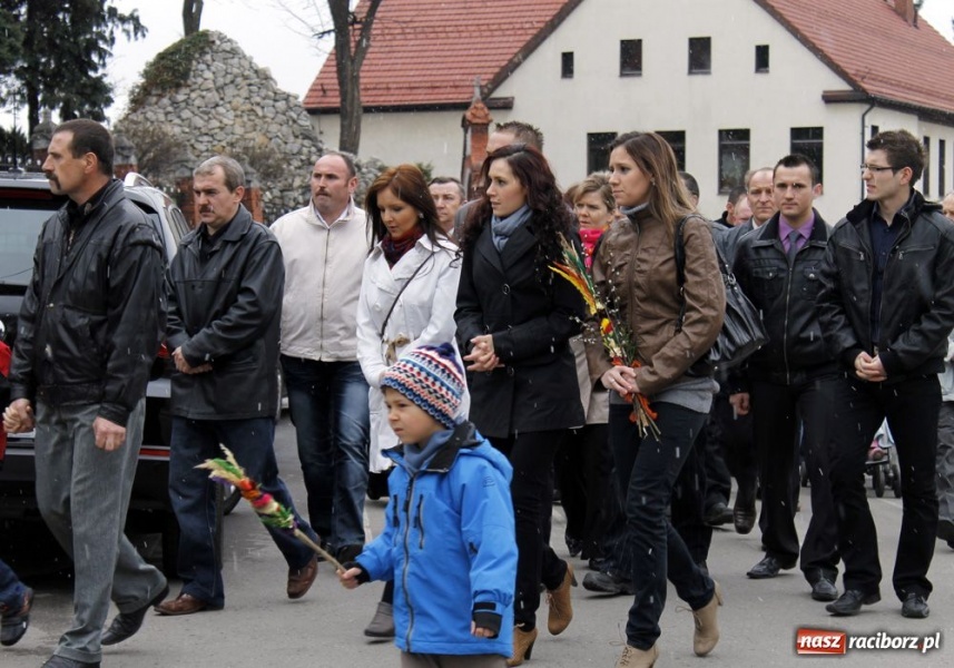 Zdjęcie w galerii na portalu naszraciborz.pl: Niedziela Palmowa w Brzeziu wiadomości z regionu