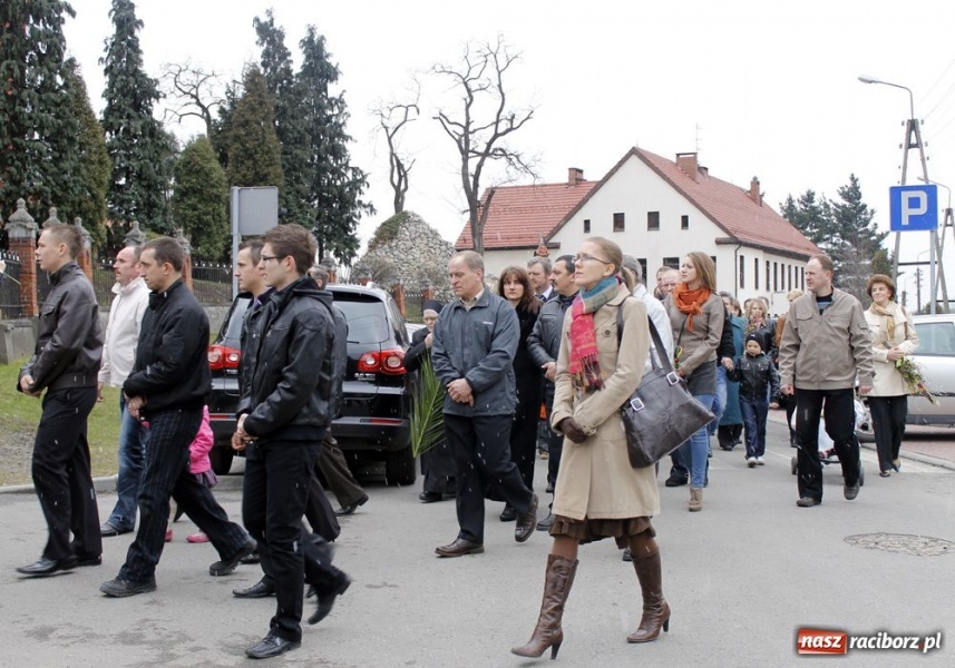 Zdjęcie w galerii na portalu naszraciborz.pl: Niedziela Palmowa w Brzeziu wiadomości z regionu
