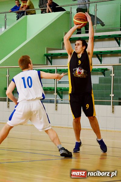 Zdjęcie w galerii na portalu naszraciborz.pl: Już tylko kolejka przed fazą play-off wiadomości z regionu