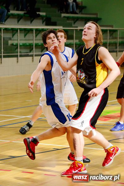 Zdjęcie w galerii na portalu naszraciborz.pl: Już tylko kolejka przed fazą play-off wiadomości z regionu