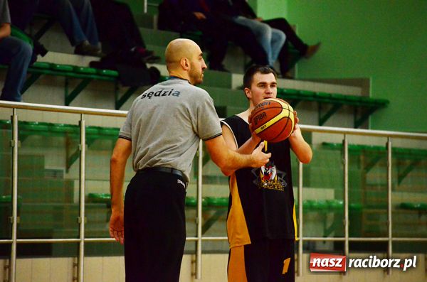 Zdjęcie w galerii na portalu naszraciborz.pl: Już tylko kolejka przed fazą play-off wiadomości z regionu