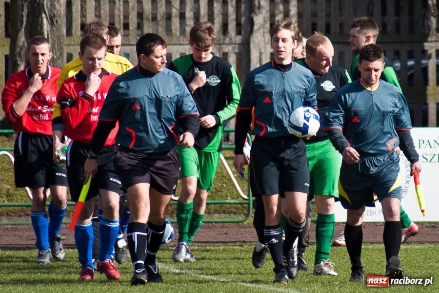 Zdjęcie w galerii na portalu naszraciborz.pl: Brutalna gra przy Wyszyńskiego wiadomości z regionu