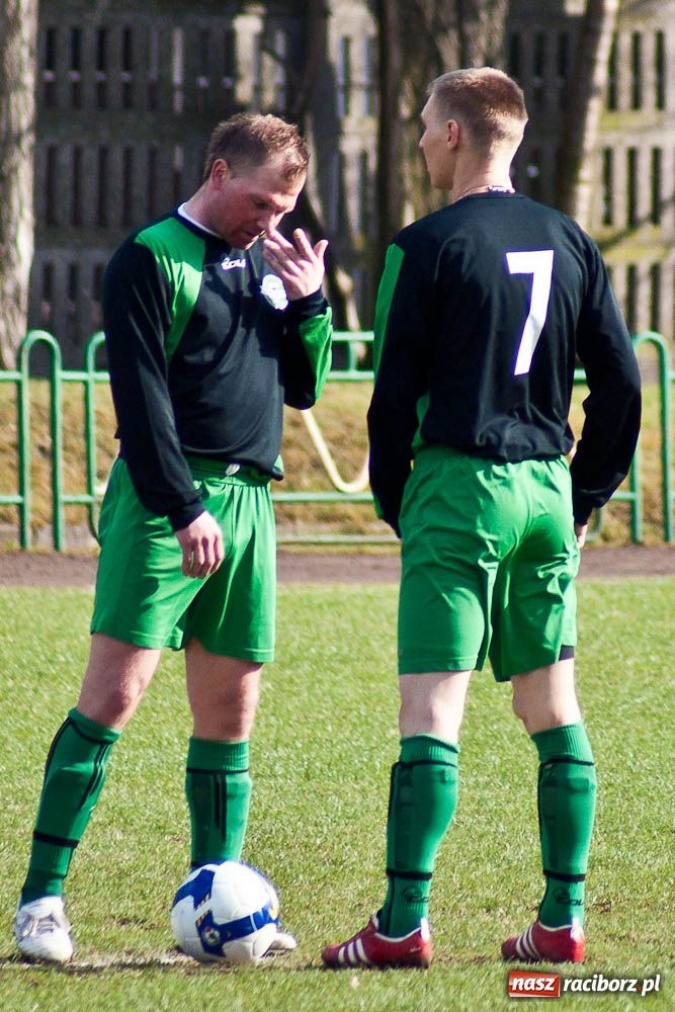 Zdjęcie w galerii na portalu naszraciborz.pl: Brutalna gra przy Wyszyńskiego wiadomości z regionu