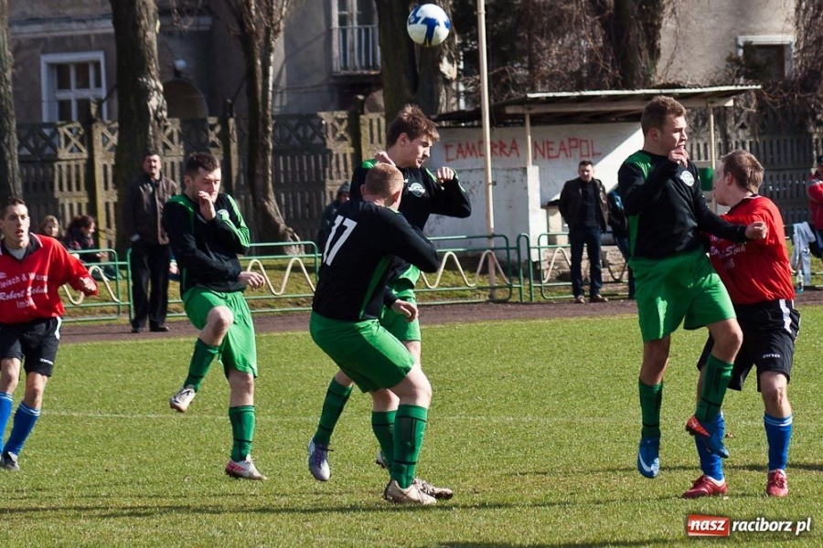Zdjęcie w galerii na portalu naszraciborz.pl: Brutalna gra przy Wyszyńskiego wiadomości z regionu
