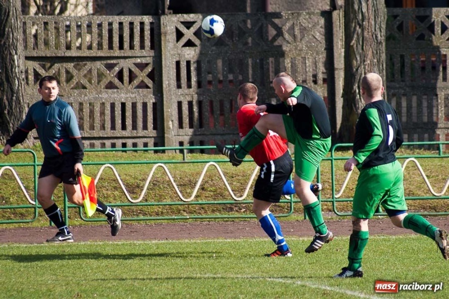 Zdjęcie w galerii na portalu naszraciborz.pl: Brutalna gra przy Wyszyńskiego wiadomości z regionu