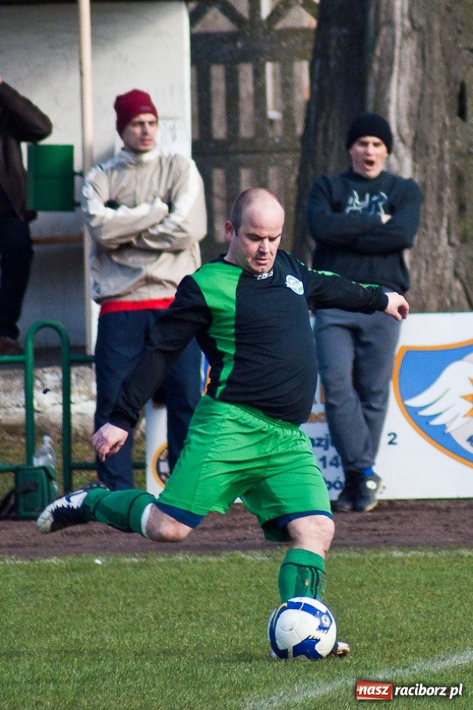 Zdjęcie w galerii na portalu naszraciborz.pl: Brutalna gra przy Wyszyńskiego wiadomości z regionu