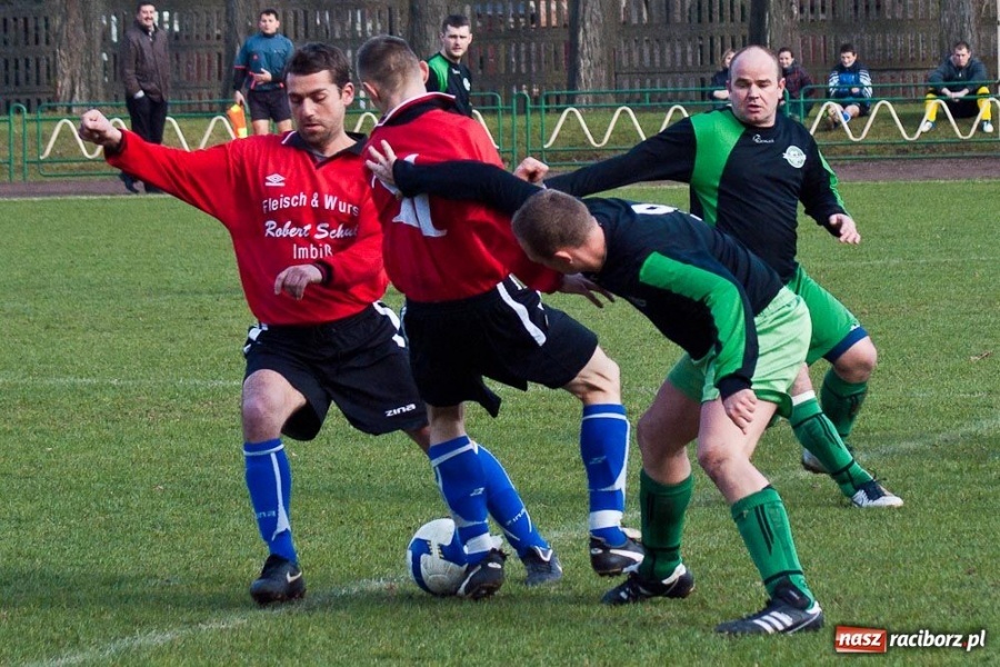 Zdjęcie w galerii na portalu naszraciborz.pl: Brutalna gra przy Wyszyńskiego wiadomości z regionu