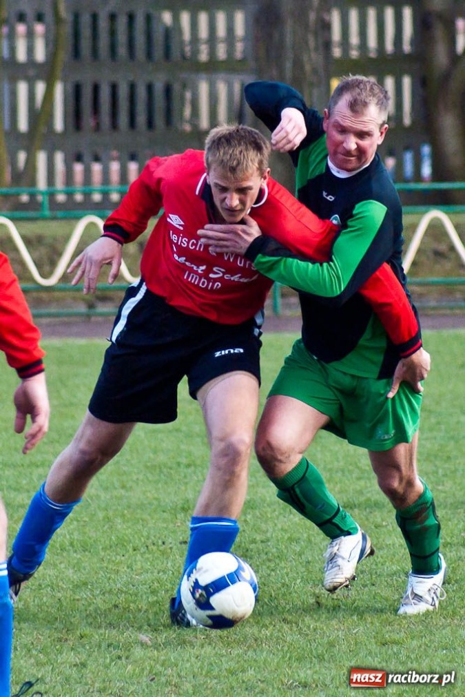 Zdjęcie w galerii na portalu naszraciborz.pl: Brutalna gra przy Wyszyńskiego wiadomości z regionu