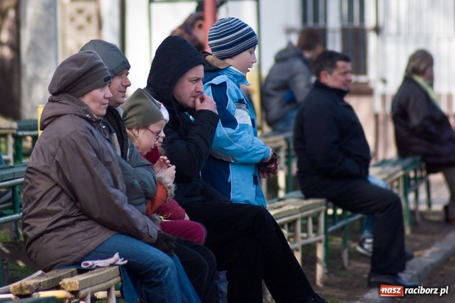 Zdjęcie w galerii na portalu naszraciborz.pl: Brutalna gra przy Wyszyńskiego wiadomości z regionu