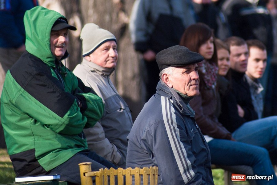 Zdjęcie w galerii na portalu naszraciborz.pl: Brutalna gra przy Wyszyńskiego wiadomości z regionu