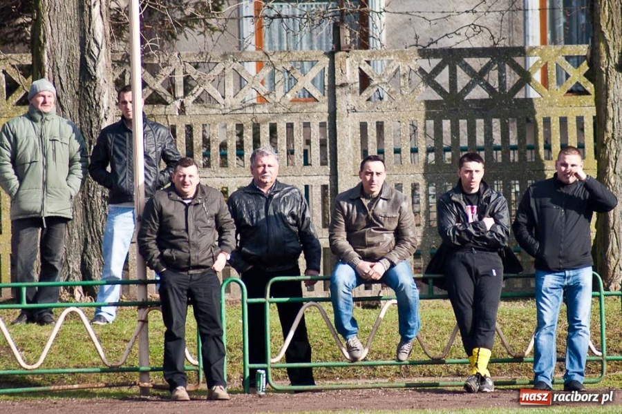 Zdjęcie w galerii na portalu naszraciborz.pl: Brutalna gra przy Wyszyńskiego wiadomości z regionu