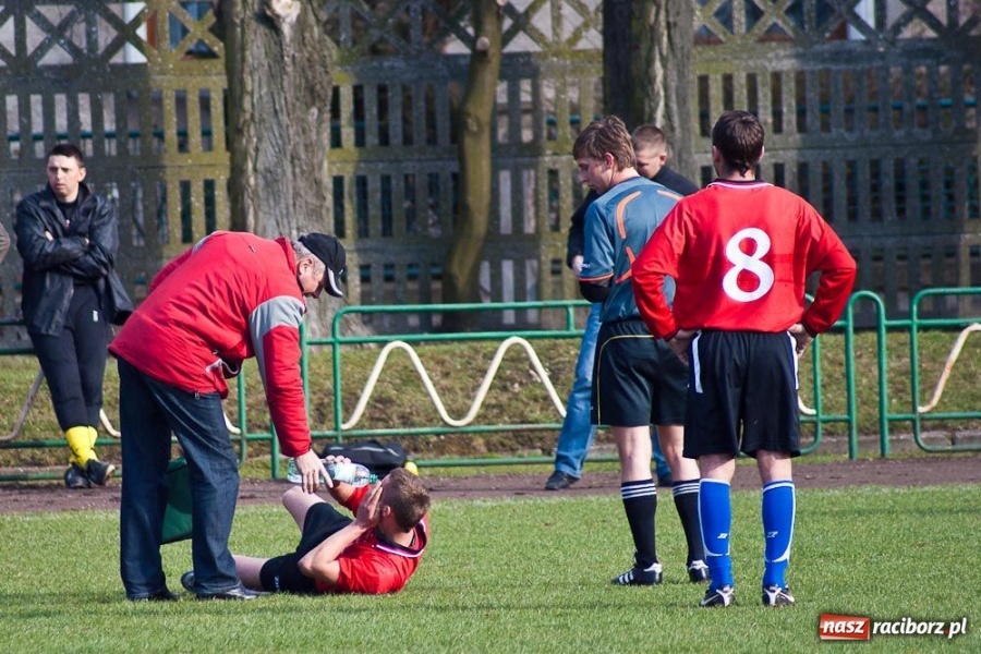 Zdjęcie w galerii na portalu naszraciborz.pl: Brutalna gra przy Wyszyńskiego wiadomości z regionu