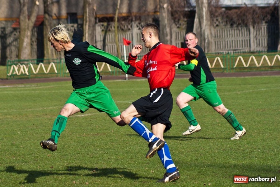 Zdjęcie w galerii na portalu naszraciborz.pl: Brutalna gra przy Wyszyńskiego wiadomości z regionu