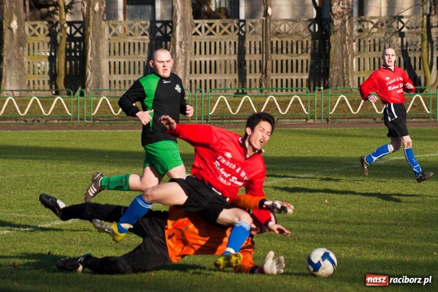 Zdjęcie w galerii na portalu naszraciborz.pl: Brutalna gra przy Wyszyńskiego wiadomości z regionu