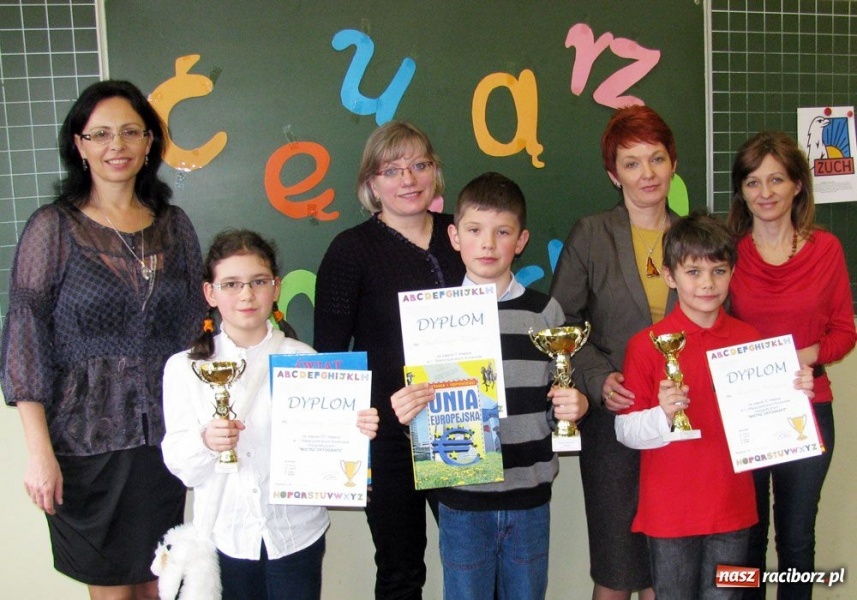 Zdjęcie w galerii na portalu naszraciborz.pl: Mistrzowie ortografii w SP 1 wiadomości z regionu