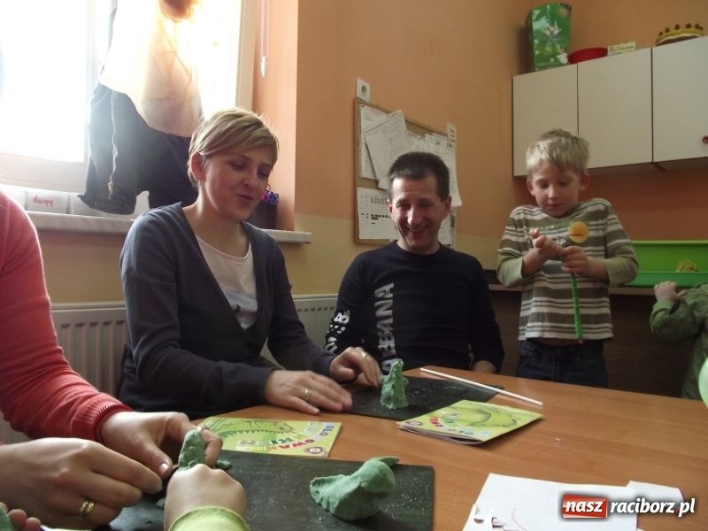 Zdjęcie w galerii na portalu naszraciborz.pl: Pantomima Dżungla bez dymu wiadomości z regionu