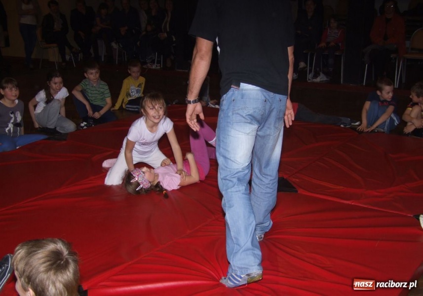 Zdjęcie w galerii na portalu naszraciborz.pl: Młodzi adepci ju-jitsu w Krzanowicach wiadomości z regionu
