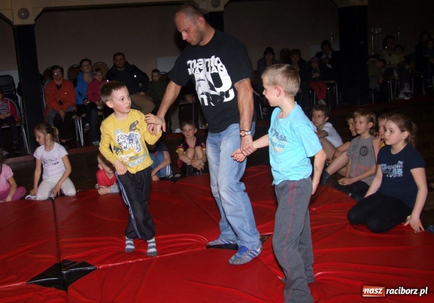 Zdjęcie w galerii na portalu naszraciborz.pl: Młodzi adepci ju-jitsu w Krzanowicach wiadomości z regionu
