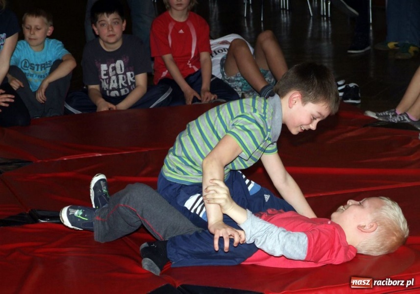 Zdjęcie w galerii na portalu naszraciborz.pl: Młodzi adepci ju-jitsu w Krzanowicach wiadomości z regionu