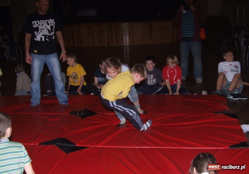 Zdjęcie w galerii na portalu naszraciborz.pl: Młodzi adepci ju-jitsu w Krzanowicach wiadomości z regionu