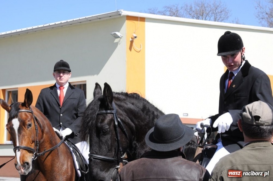Zdjęcie w galerii na portalu naszraciborz.pl: Lider RAŚ konno w Pietrowicach Wielkich wiadomości z regionu