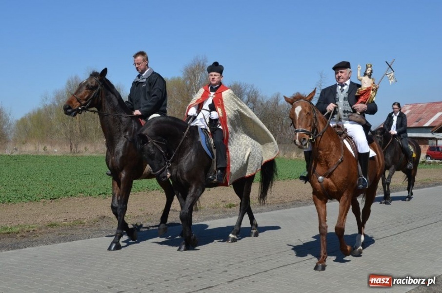 Zdjęcie w galerii na portalu naszraciborz.pl: Lider RAŚ konno w Pietrowicach Wielkich wiadomości z regionu