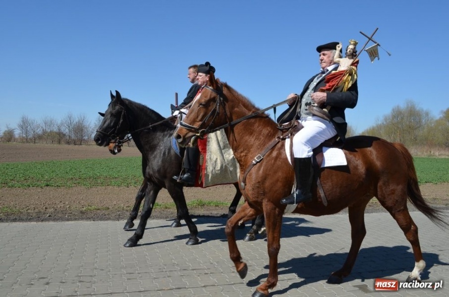 Zdjęcie w galerii na portalu naszraciborz.pl: Lider RAŚ konno w Pietrowicach Wielkich wiadomości z regionu