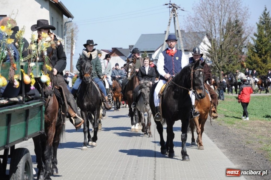 Zdjęcie w galerii na portalu naszraciborz.pl: Lider RAŚ konno w Pietrowicach Wielkich wiadomości z regionu