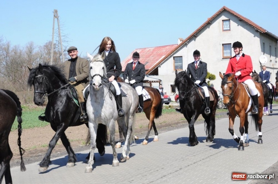 Zdjęcie w galerii na portalu naszraciborz.pl: Lider RAŚ konno w Pietrowicach Wielkich wiadomości z regionu