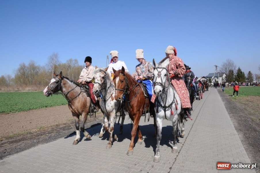 Zdjęcie w galerii na portalu naszraciborz.pl: Lider RAŚ konno w Pietrowicach Wielkich wiadomości z regionu