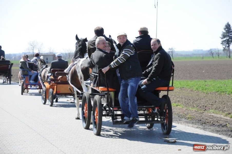 Zdjęcie w galerii na portalu naszraciborz.pl: Lider RAŚ konno w Pietrowicach Wielkich wiadomości z regionu