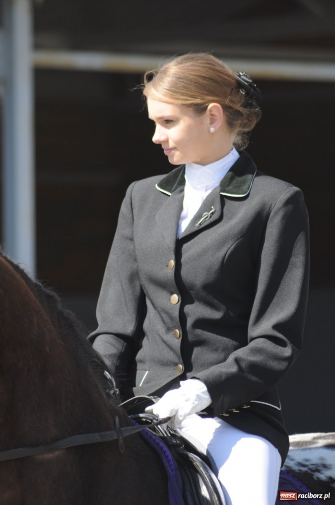 Zdjęcie w galerii na portalu naszraciborz.pl: Lider RAŚ konno w Pietrowicach Wielkich wiadomości z regionu