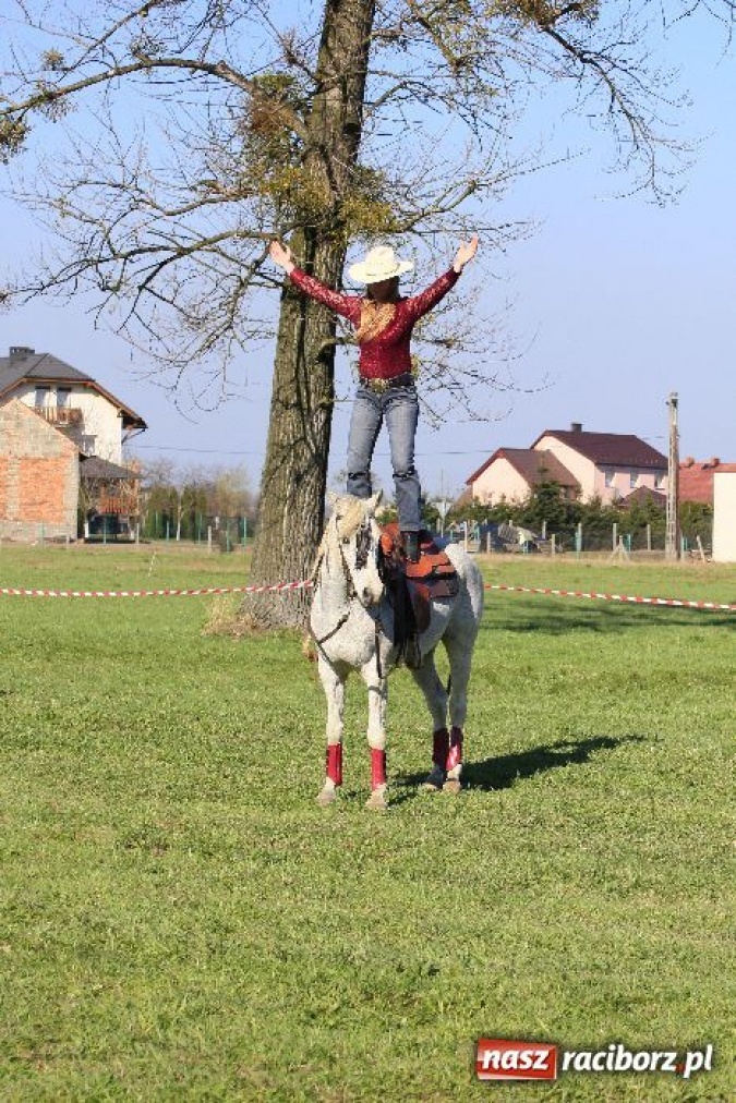 Zdjęcie w galerii na portalu naszraciborz.pl: Kaskaderzy w Zawadzie Książęcej wiadomości z regionu