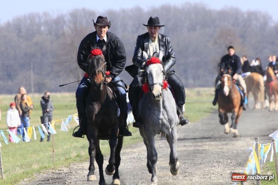 Zdjęcie w galerii na portalu naszraciborz.pl: Kaskaderzy w Zawadzie Książęcej wiadomości z regionu