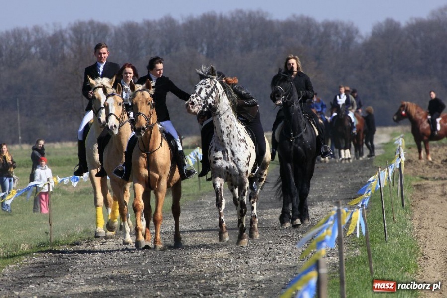 Zdjęcie w galerii na portalu naszraciborz.pl: Kaskaderzy w Zawadzie Książęcej wiadomości z regionu