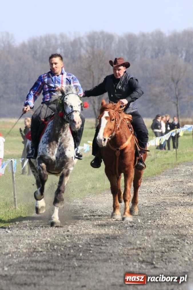 Zdjęcie w galerii na portalu naszraciborz.pl: Kaskaderzy w Zawadzie Książęcej wiadomości z regionu