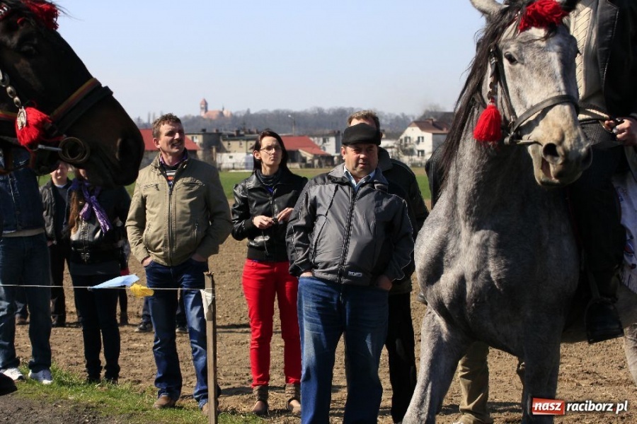 Zdjęcie w galerii na portalu naszraciborz.pl: Kaskaderzy w Zawadzie Książęcej wiadomości z regionu