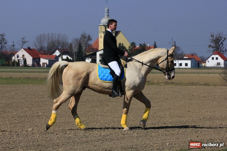 Zdjęcie w galerii na portalu naszraciborz.pl: Kaskaderzy w Zawadzie Książęcej wiadomości z regionu