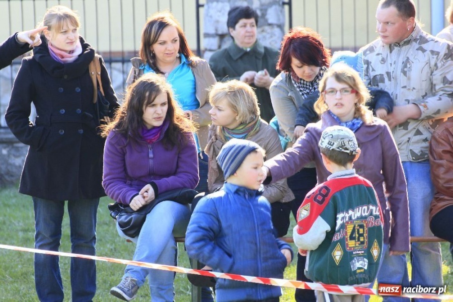 Zdjęcie w galerii na portalu naszraciborz.pl: Kaskaderzy w Zawadzie Książęcej wiadomości z regionu