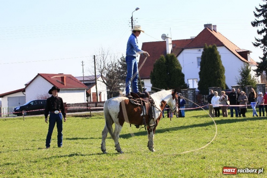 Zdjęcie w galerii na portalu naszraciborz.pl: Kaskaderzy w Zawadzie Książęcej wiadomości z regionu