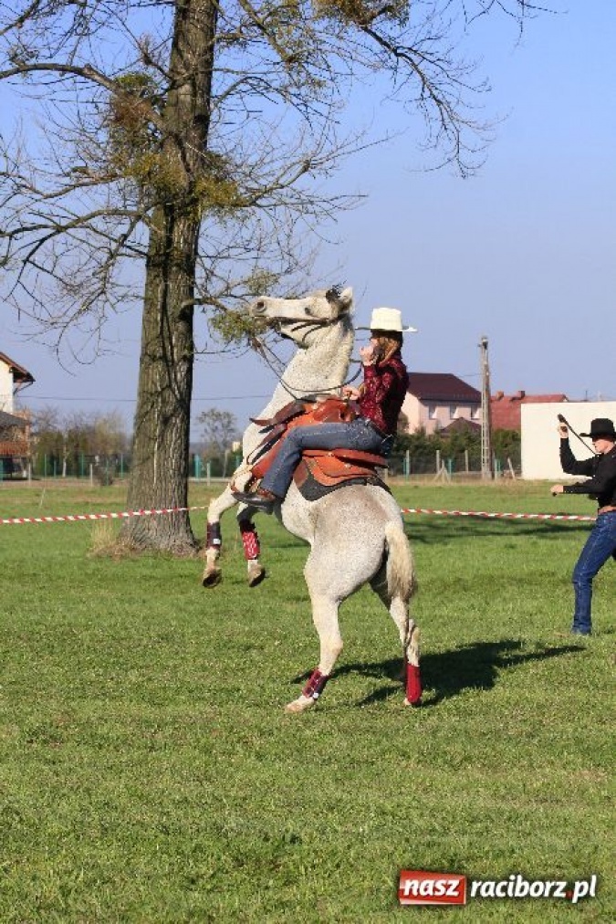 Zdjęcie w galerii na portalu naszraciborz.pl: Kaskaderzy w Zawadzie Książęcej wiadomości z regionu