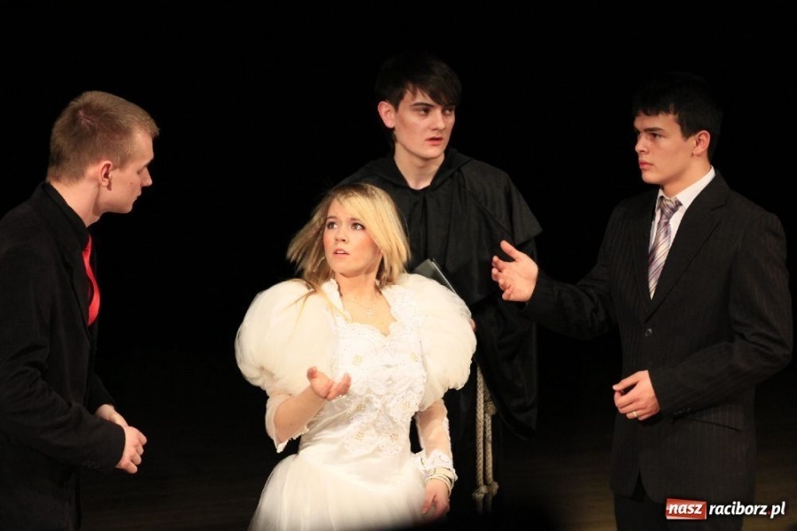 Zdjęcie w galerii na portalu naszraciborz.pl: Diabelskie intrygi zrobiły furorę wiadomości z regionu