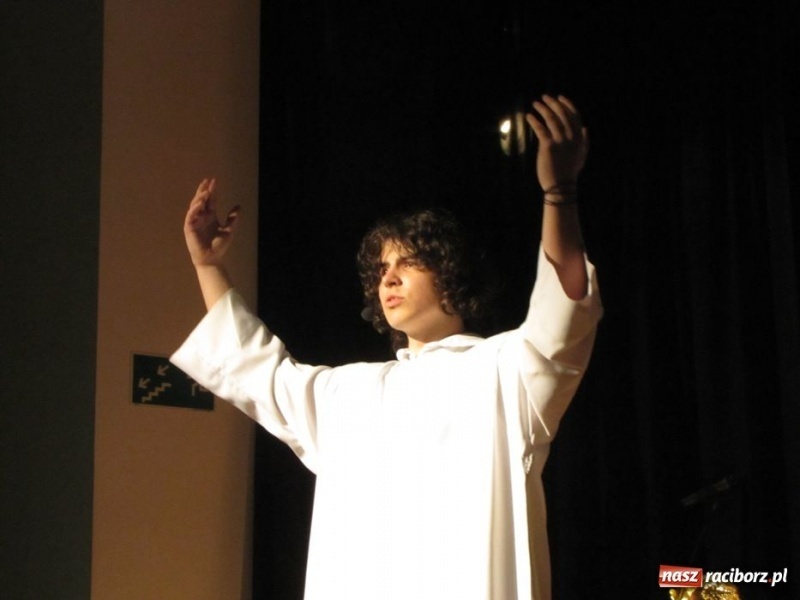 Zdjęcie w galerii na portalu naszraciborz.pl: IRREALIS rozbawiła do łez wiadomości z regionu