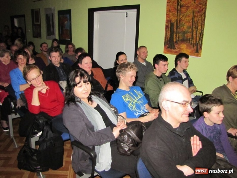 Zdjęcie w galerii na portalu naszraciborz.pl: IRREALIS rozbawiła do łez wiadomości z regionu