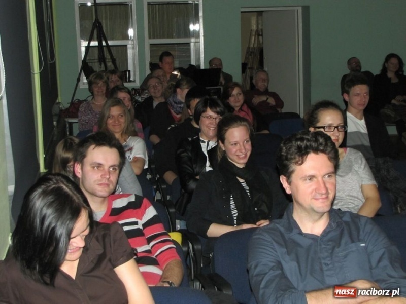 Zdjęcie w galerii na portalu naszraciborz.pl: IRREALIS rozbawiła do łez wiadomości z regionu