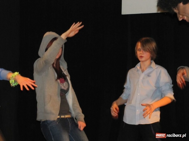 Zdjęcie w galerii na portalu naszraciborz.pl: IRREALIS rozbawiła do łez wiadomości z regionu
