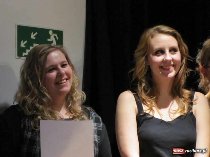 Zdjęcie w galerii na portalu naszraciborz.pl: IRREALIS rozbawiła do łez wiadomości z regionu