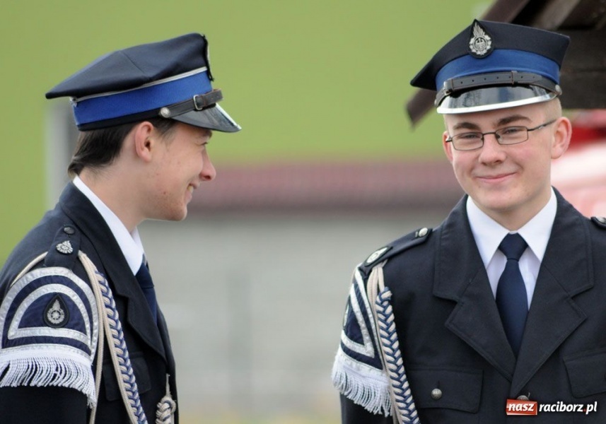 Zdjęcie w galerii na portalu naszraciborz.pl: OSP Szymocice od dziś mają sztandar wiadomości z regionu