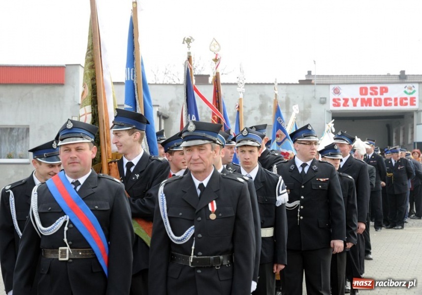 Zdjęcie w galerii na portalu naszraciborz.pl: OSP Szymocice od dziś mają sztandar wiadomości z regionu