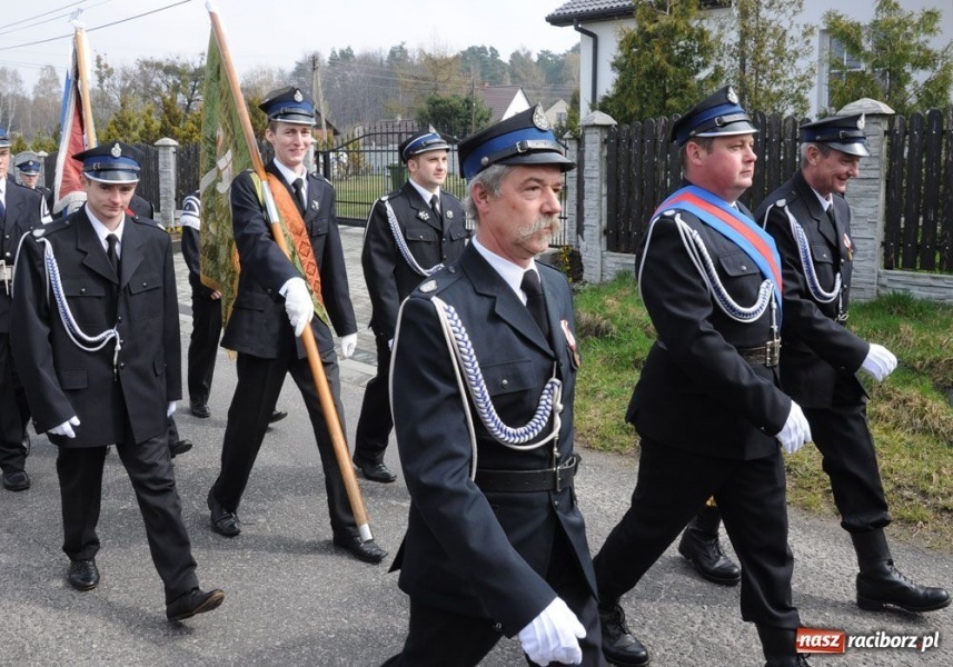 Zdjęcie w galerii na portalu naszraciborz.pl: OSP Szymocice od dziś mają sztandar wiadomości z regionu